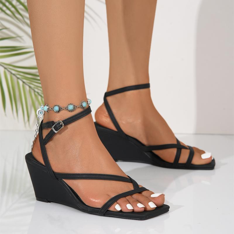Sexy Schwarze Riemchensandalen mit Zehensteg für Damen, Sandalen mit Keilabsatz und eckiger Zehenpartie, Sommer 2025, lässige Party-Kleidschuhe, voller Code