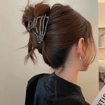 New Halloween Black Spider Hair Claw Clips with Pearl Charm Design Metal Gothic Punk Hair Clips Strong Hold Hair Accessories