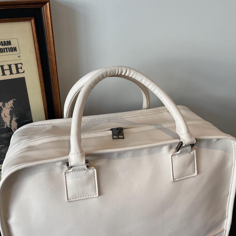 Premium Pu Duffle Bag for Unisex with Top Handle Stylish Travel Bag for Business and Weekend Trips
