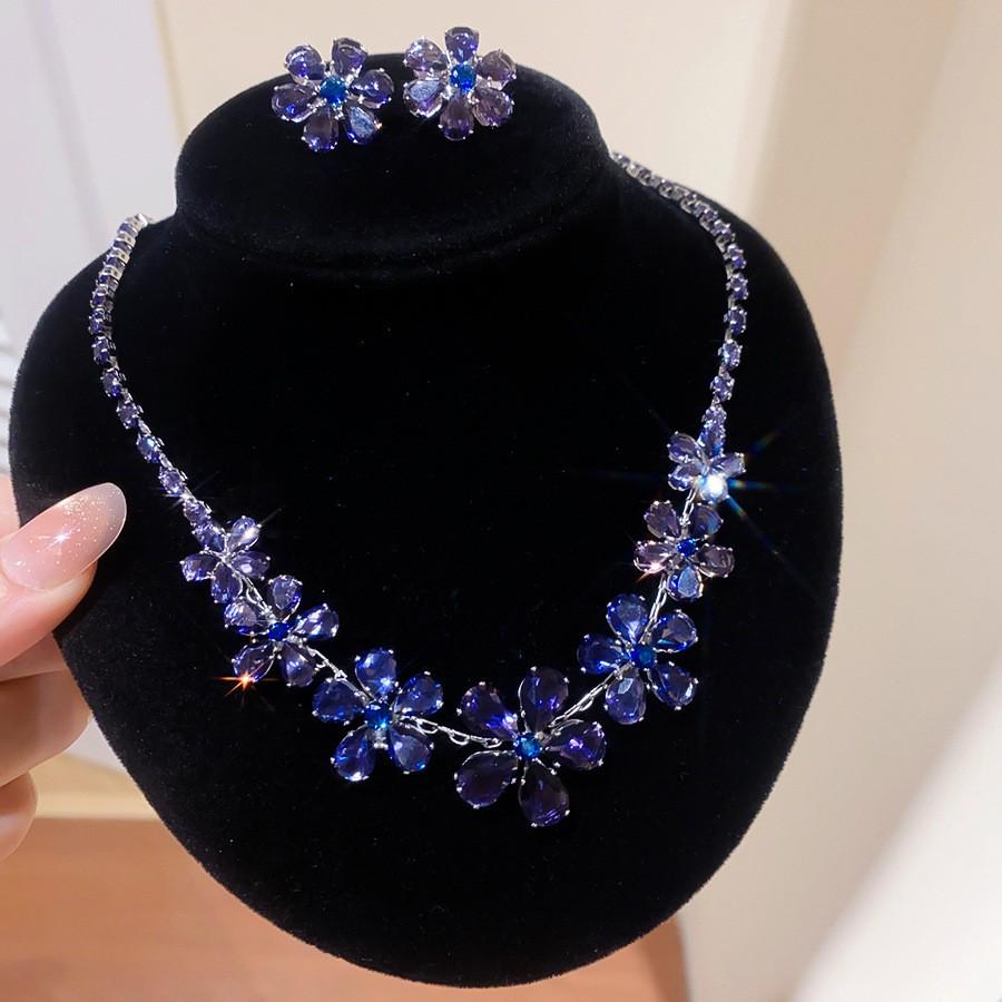 Set di Orecchini e Collana con Diamanti a Goccia: Lussuosa Collana Girocollo con Pendente Gioiello per Donna
