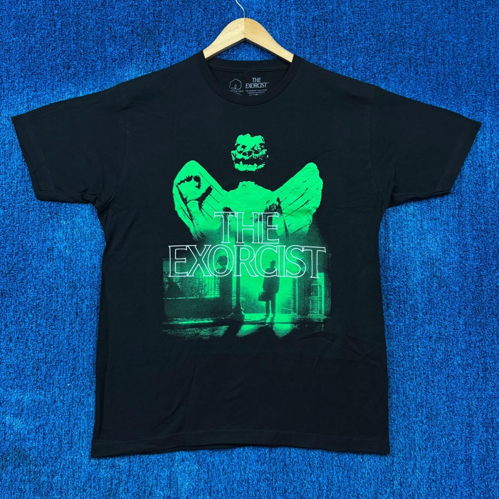 The Exorcist Horror Movie T-Shirt Size Large Unisex T-Shirt M