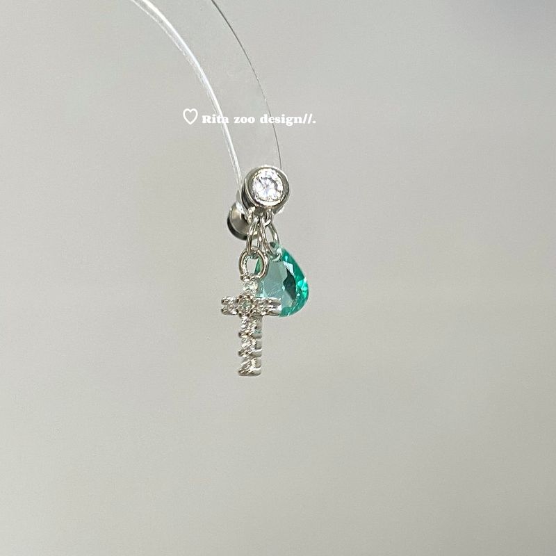 

[Рита Зу] Капля воды Крест Дофаминовый цвет Циркон Маленькая подвеска Титановая сталь Серьга-пусет для козелка уха Mint Green One (New Color)