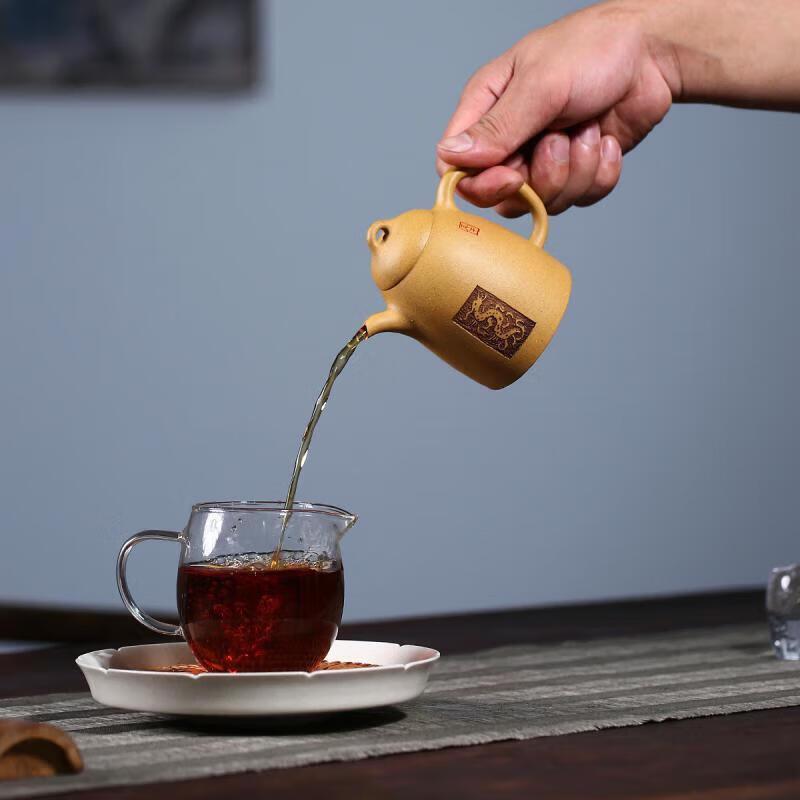 Hand-Carved Yixing Zisha Qin Quan Teapot