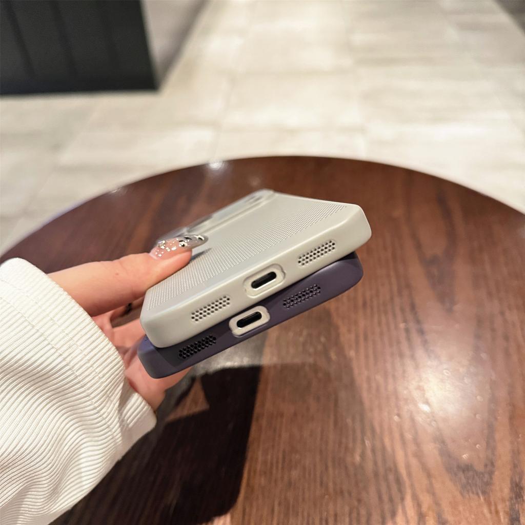 Metal Style Heat Dissipation Is Suitable for IPhone17PROMAX Skin-sensitive Mobile Phone Case Apple 16 Lens Film Hard Anti-fall Protective Cover