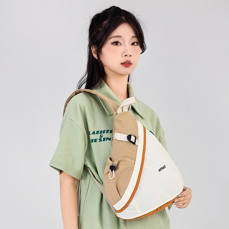 Outdoor messenger bag women's fashion cycling bag single shoulder simple and lightweight chest bag boys sports small backpack