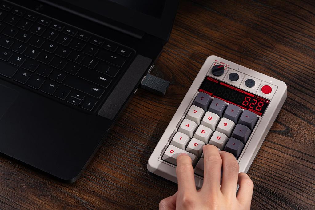 8BitDo Retro 18 Mechanical Numeric Supports Calculator Numeric Keypad for Windows and Android Keypad, Mode, Bluetooth/2.4G/Wired - (N)