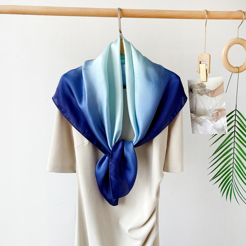 Seidenschal für Damen Frühling und Sommer Neu Satin Bedruckt Imitation Seidenschal Großes Quadratisches Tuch Temperament Schal Kopftuch