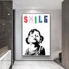 Banksy Graffiti Art SMILE Met Meisje Posters en Prints Canvas Schilderij Muurfoto's Voor Woonkamer Huisdecoratie