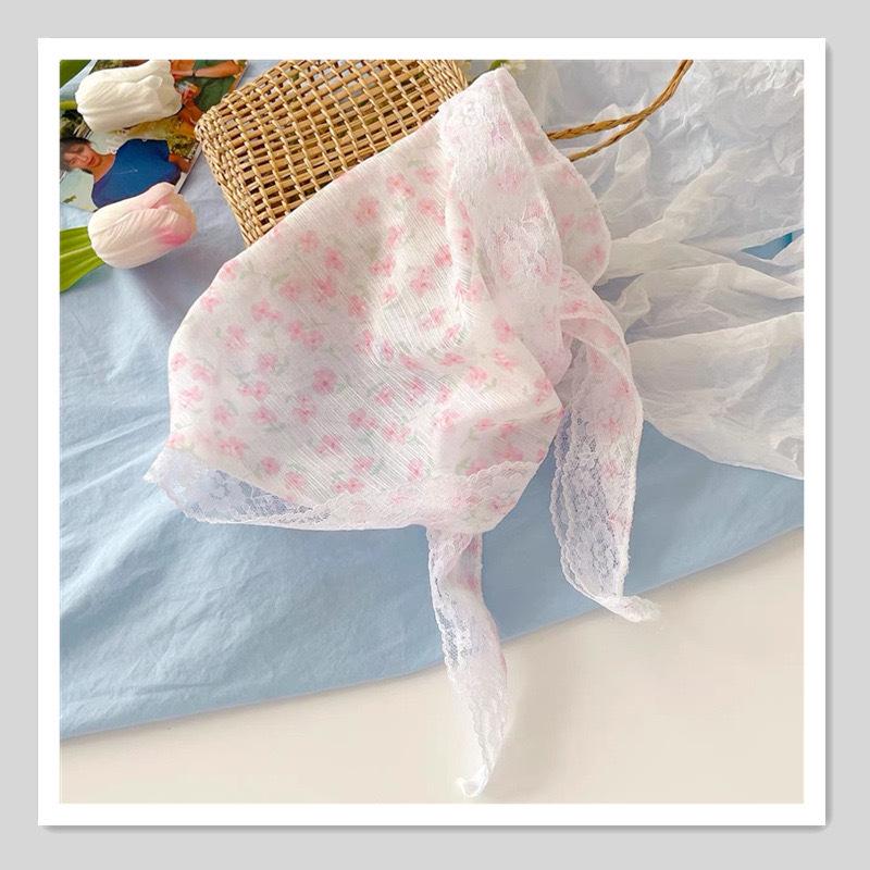 Retro Girly French Lace Triangle Scarf: Versatile Summer Headscarf & Photo Prop