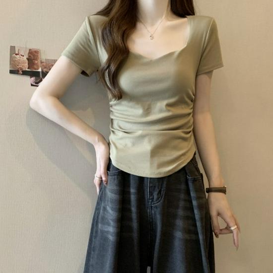 

Женская приталенная футболка с квадратным вырезом и плиссировкой, тренд лета 2025 Medium хаки