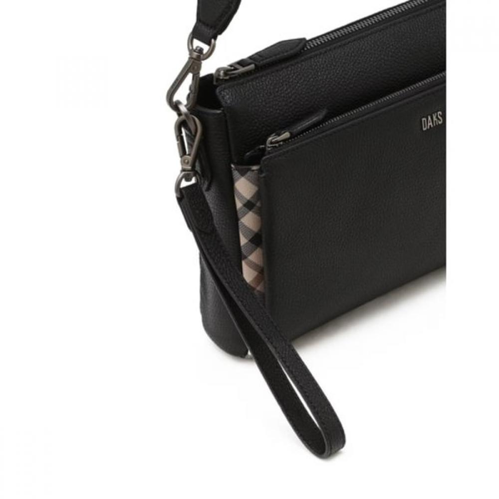 Daks Black Cowhide Crossbody Bag With Logo Decoration Dbba6f112bk