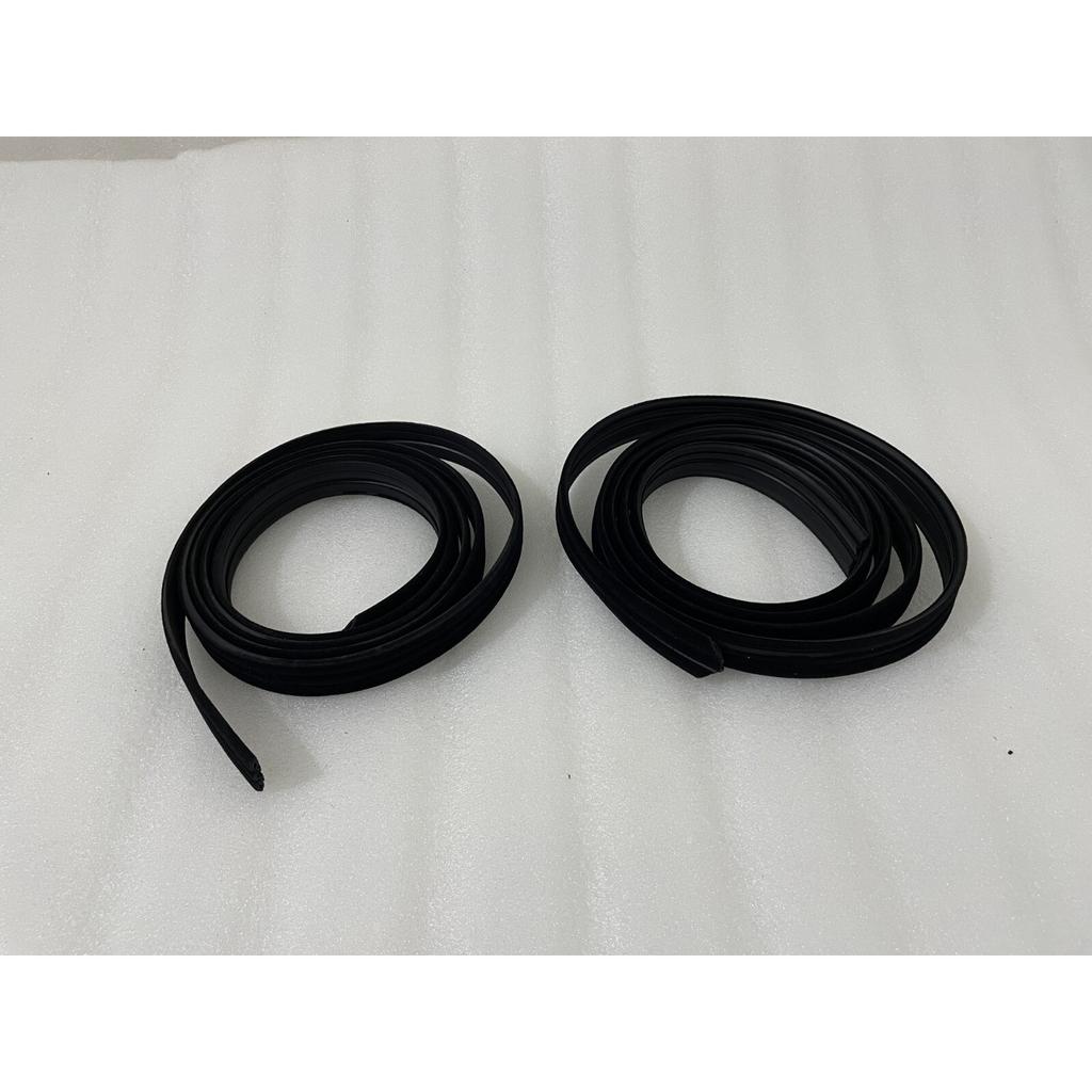 Suzuki SJ410 SJ 413 Τσιμούχα Πόρτας Μπροστινού Παραθύρου Λάστιχο Στεγανοποίησης Δεξιά Αριστερή Πλευρά