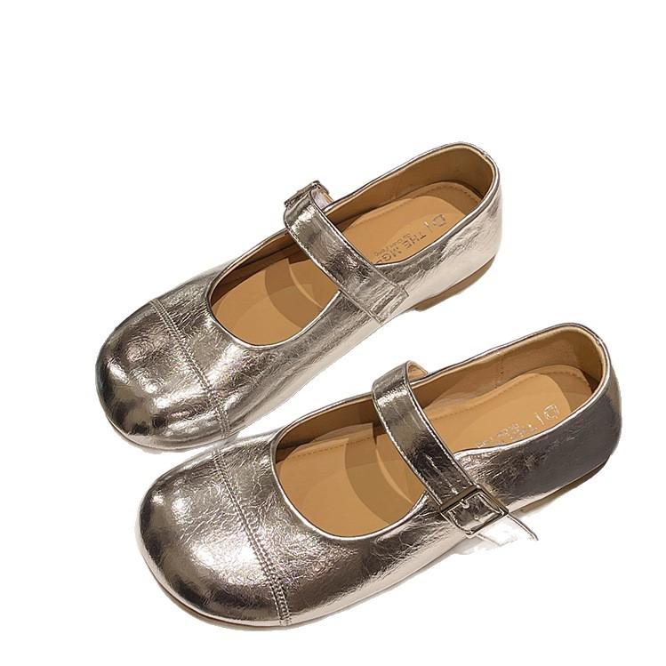 Shallow mouth Mary Jane shoes women's 2025 new spring and summer flat-soled soft-soled with skirt Doudou shoes French evening single shoes