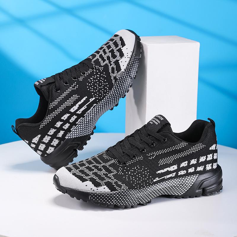 Large size fly-woven breathable casual shoes spring and autumn mesh comfortable and lightweight running shoes soft sole non-slip sports shoes new