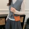 Trendy New Niche Design Fashionable Texture Messenger Mobile Phone Bag Casual Versatile Solid Color Texture Portable Women's Bag