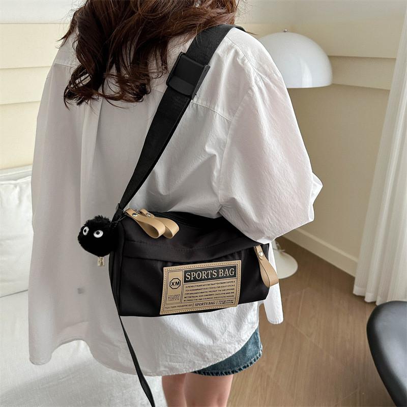 Stylish Casual Women's Shoulder Bag In Trendy Japanese And Korean Design With Pillow Shape And Multiple Color Options For Outdoor Use