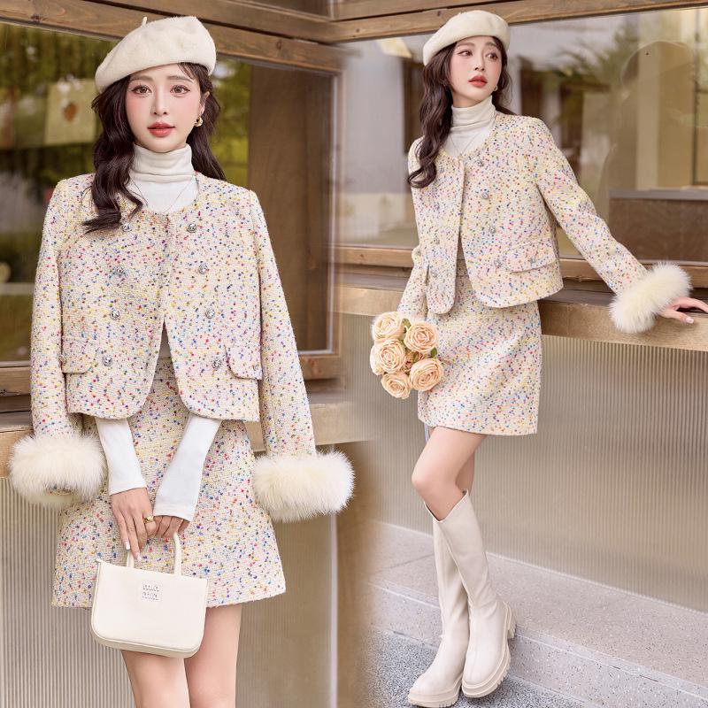 Stylish Winter Fox Fur Down Jacket & Slimming Skirt Set (YJ6819)