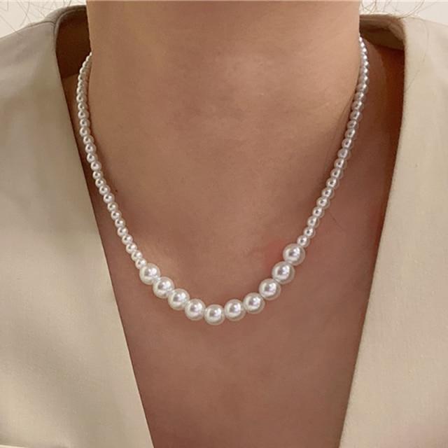 Modish Fashionable Butterfly Crystal Stone Pearl Pendant Necklaces Bold Statement Clavicle Pearl Chain Layered Necklaces Trend Butterfly Collar