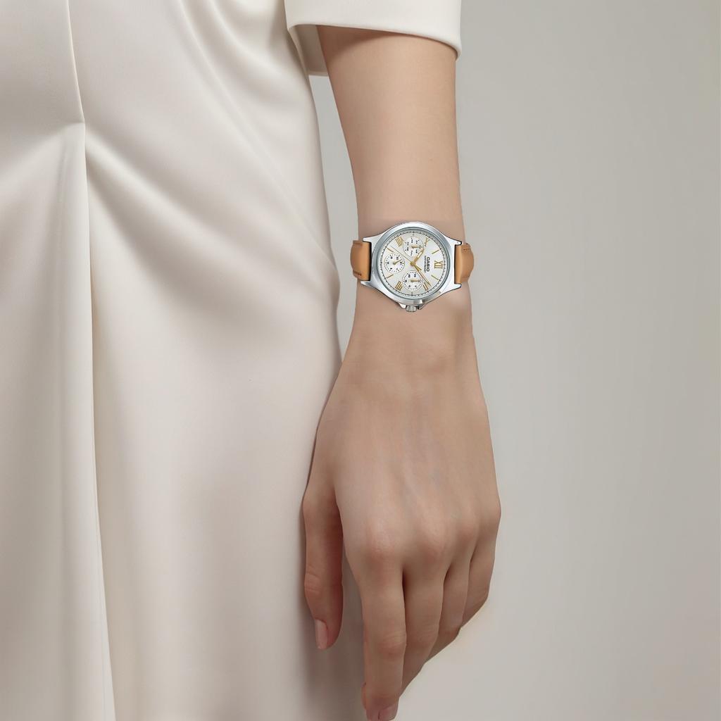 Casio Women's Standard Series Silver Watch LTP-V300L-7A2 LTP-V300L-7A2