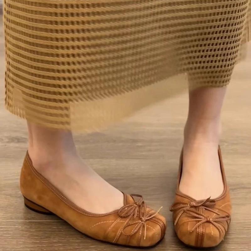 Fashion Novelty Bowknot Design Low Heel Pumps Women Comfortable Square Toe Lightweight Designer Shoes for Ladies Fashion Brand Loafers