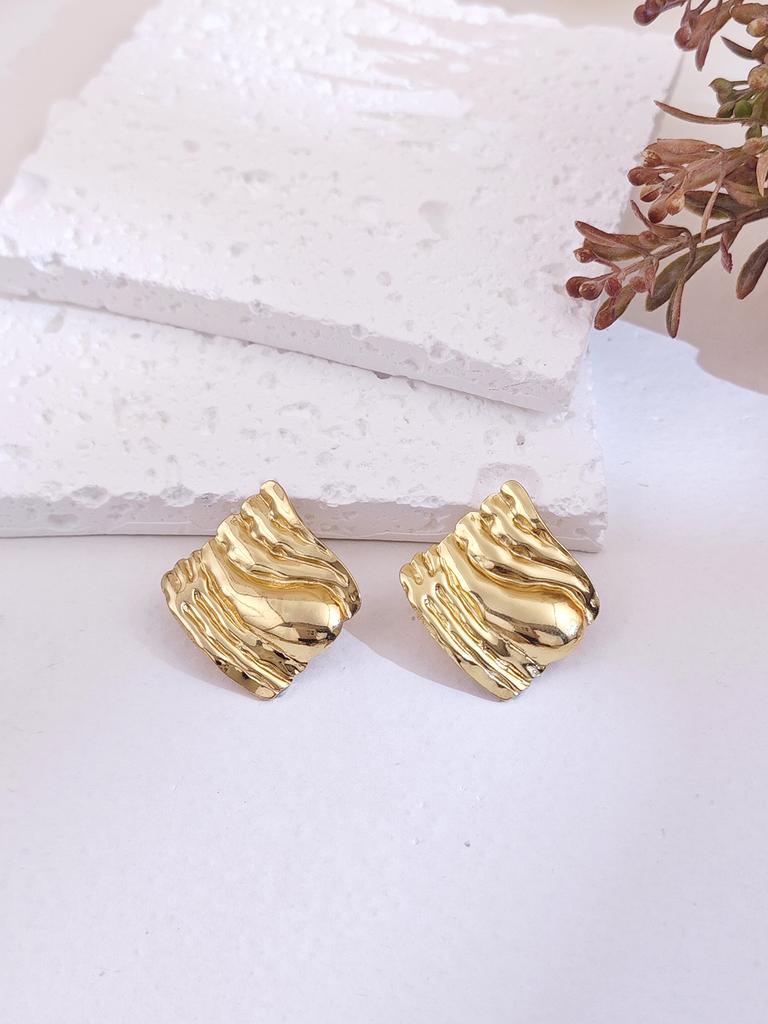 Big Stud Earrings for Women Vintage Gold Statement Chunky Stud Earrings Geometric Lightweight Gold Earring Womens Spring Jewelry
