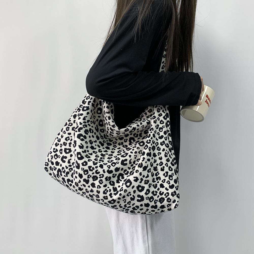 

Fashionable Corduroy Leopard Diagonal Bag Large Capacity One-shoulder Shopping Bag Student Canvas Bag Handbags бежевый