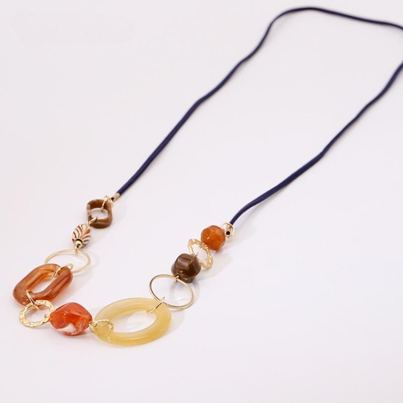 Handmade Resin Women's Necklace - Geometric Sweater Chain Jewelry Suitable for Daily Wear & Parties, Elegant Minimalist Layering