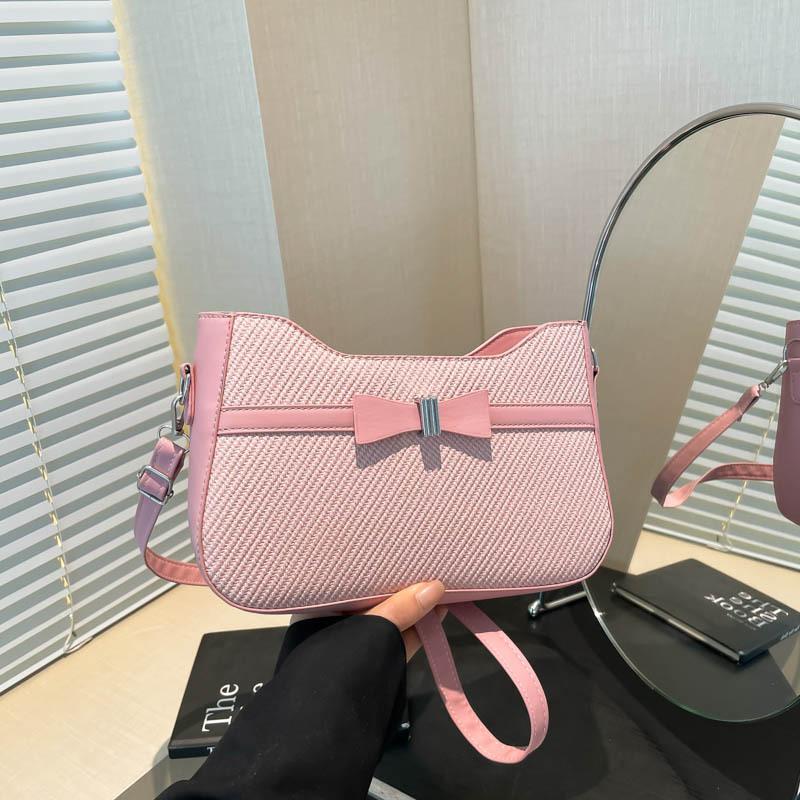 New Beautiful Bag New Trend Simple and Versatile Commuter Shoulder Messenger Bag Texture Underarm Women's Bag