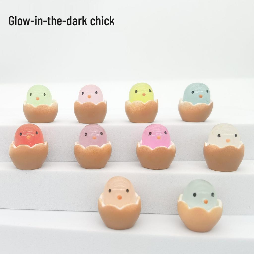 Luminous DIY Resin Cartoon Hatching Chick Accessories for Journals, Children's Play Houses, and Ornaments.