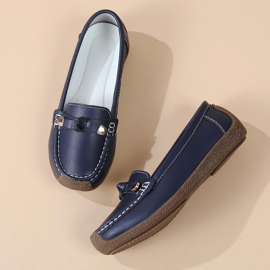 Plus Size Women's Slip-On Moccasins - Soft Sole, Lightweight, Casual Flats for Moms