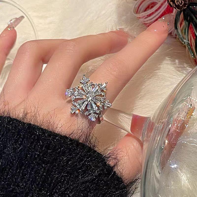 Fashion Luxury Crystal Rotatable Snowflake Rings for Women Anti Stress Anxiety Zircon Adjustable Ring Christmas Jewelry Gifts