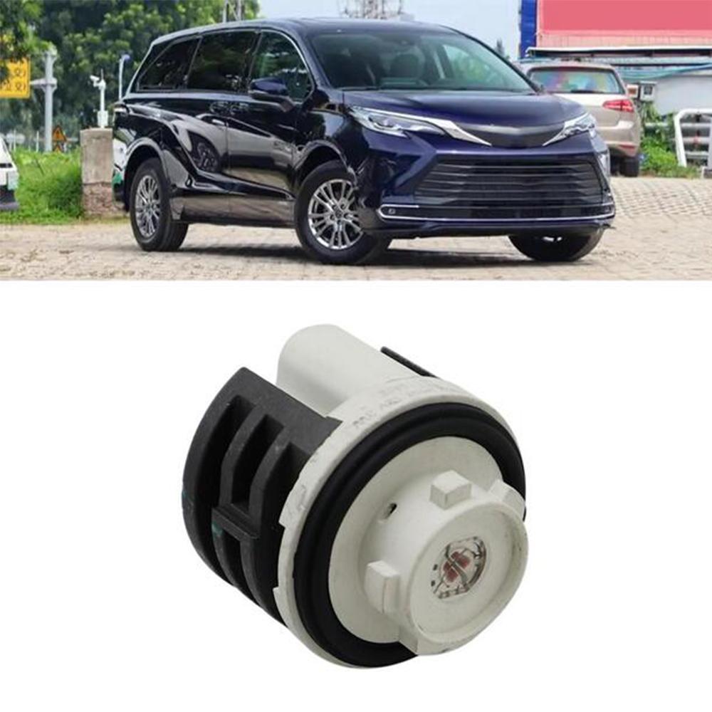 1x Tail Light Bulb Module For Lexus Toyota Corolla Highlander Sienna 8158A-0D610