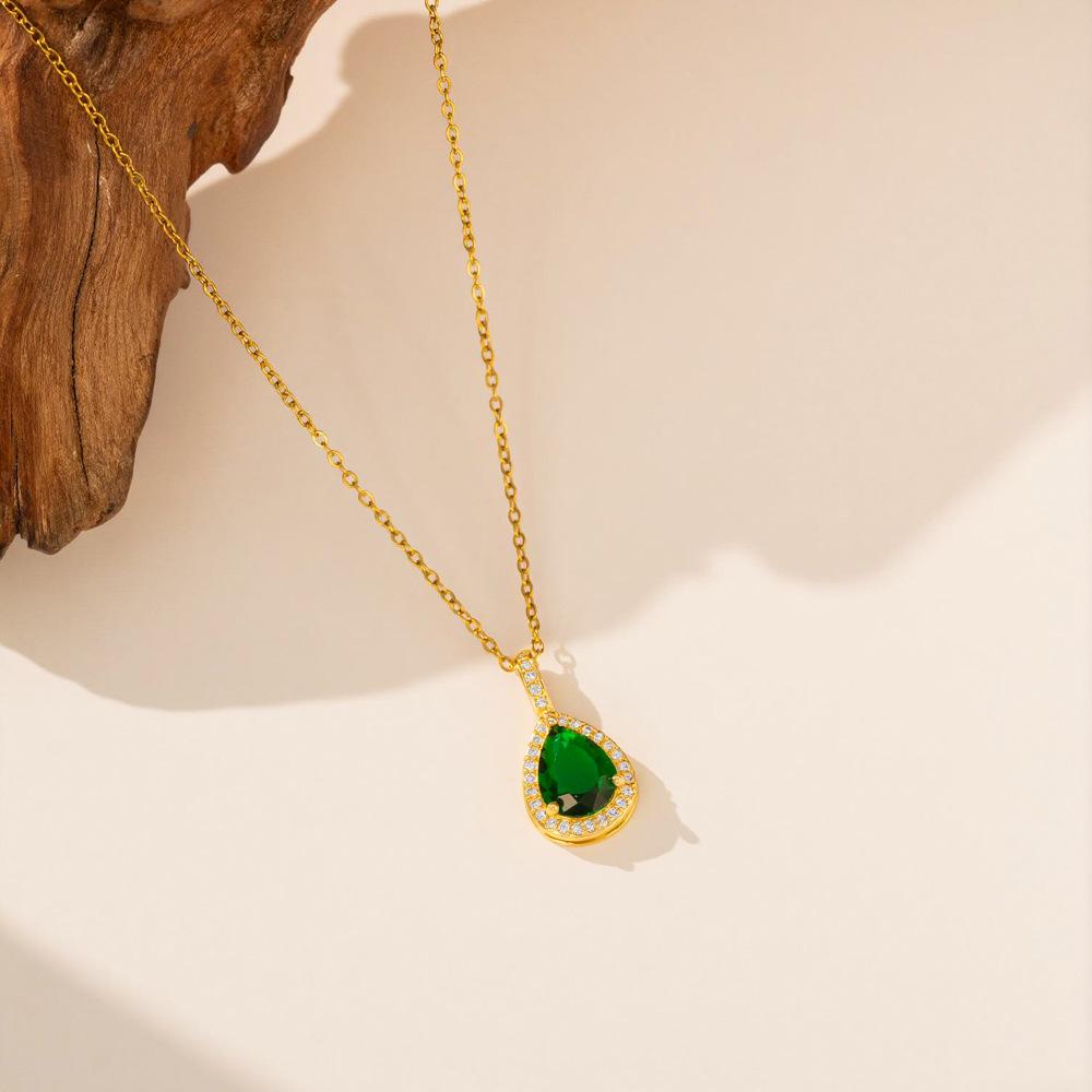 Korean Style Zirconia Water Drop Necklace: Fashionable, Versatile Clavicle Chain with Exquisite Light Luxury Design for Women