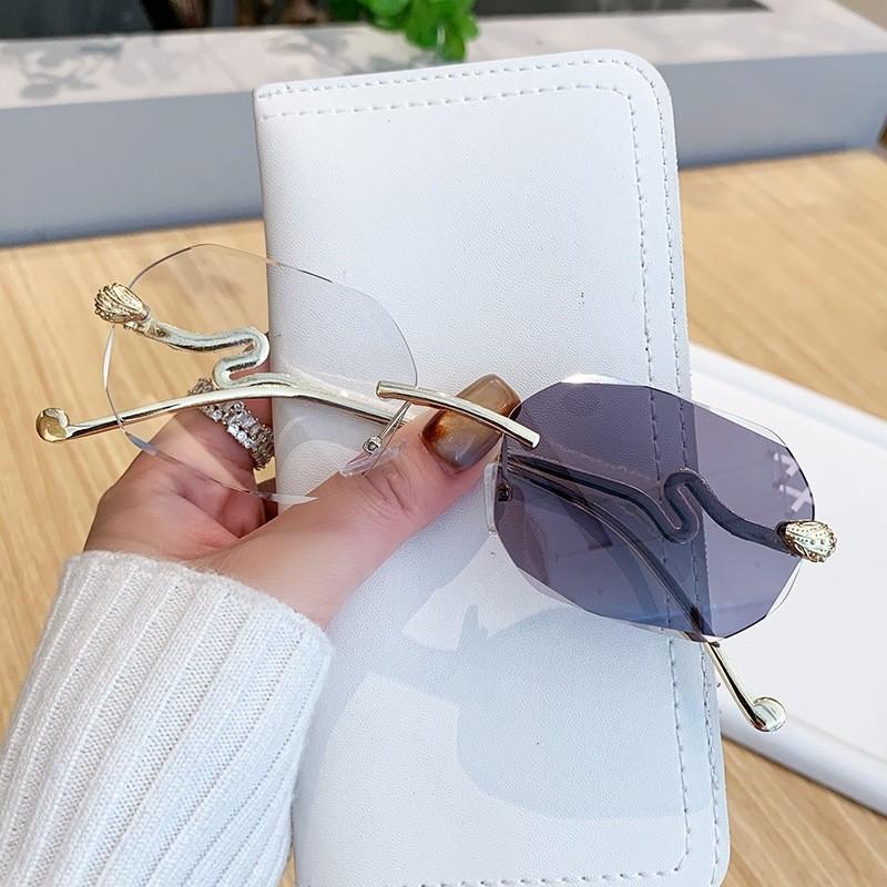 Square Frameless Color Changing Sunglasses With Uv400 Protection For Outdoor Activities And Fashion Style