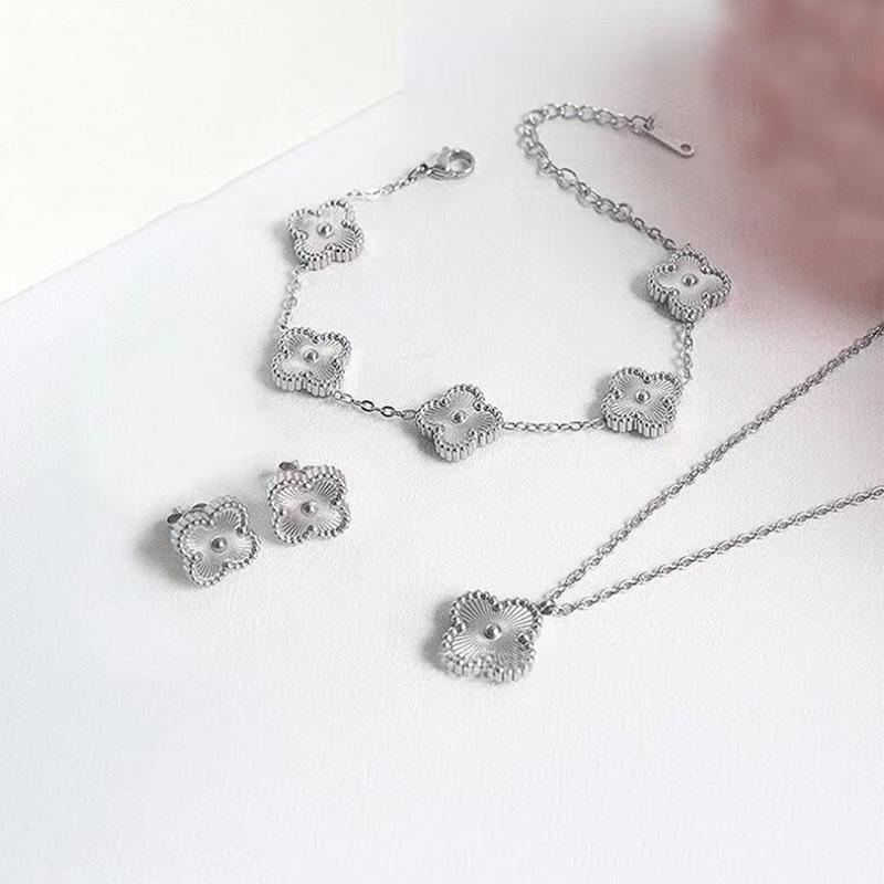 3PCS Advanced Clover Bracelet Necklace Earring Set