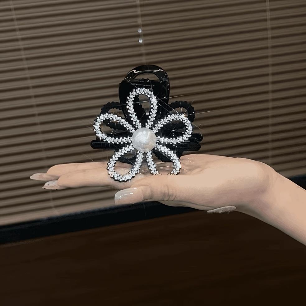 1PC Exquisite Flash Diamond Hollow Flower Grab Clip Women s Hairpin Advanced Sense Back Head Disc Hair Shark Clip Headdress