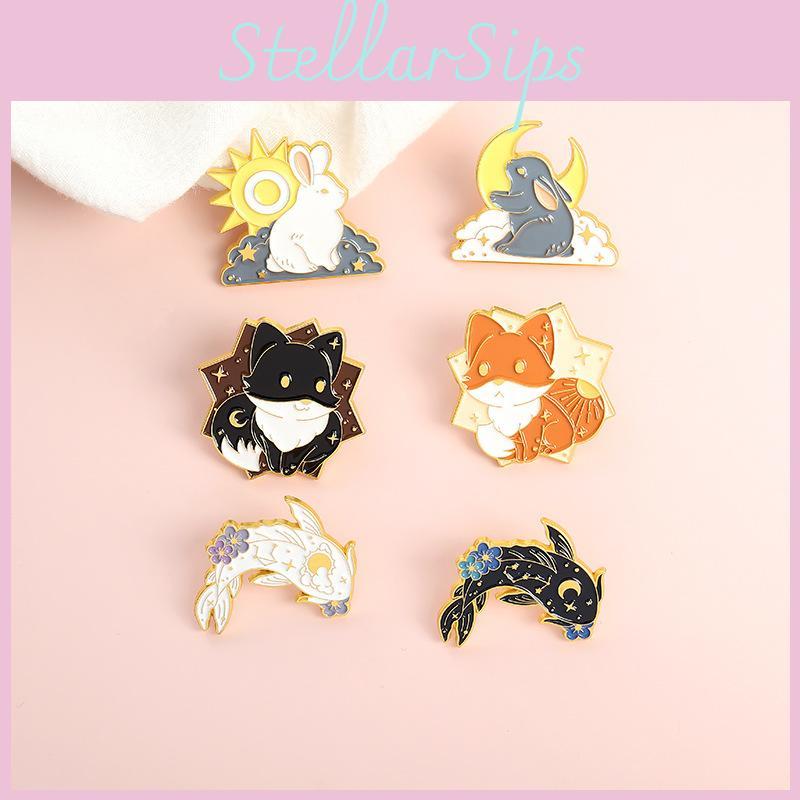 Creative Animal Couple Brooch Cool Cartoon Tai Chi Fish Black And White Rabbit Design