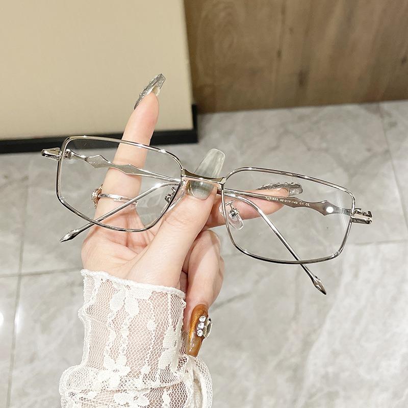 New Fashion Eyeglasses Frames for Women Men Silver Rectangle Glasses Anti Blue Light Small Square Sunglasses with Metal Frame