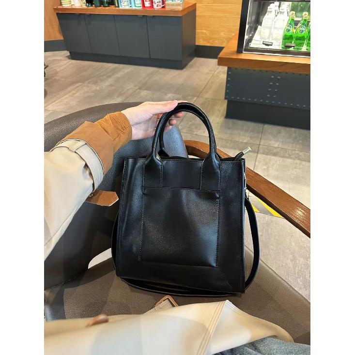 Guangzhou Genuine Leather Women's Handbag 2025 New Fashionable Versatile Large Capacity Shoulder Crossbody Bag Princess Diana Bag