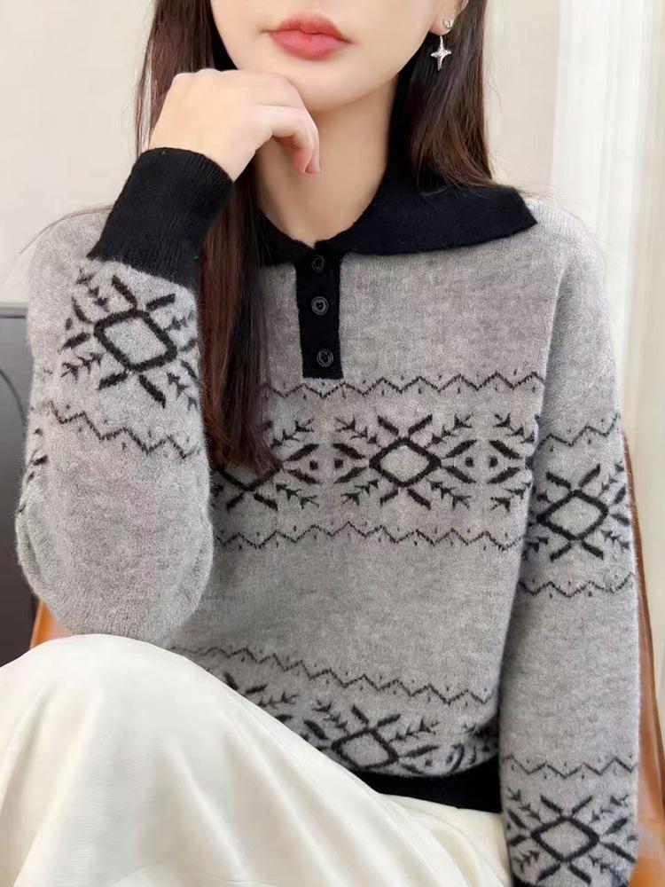 Women's Snowflake Jacquard Wool Sweater - Loose Button-Up Pullover for Spring/Autumn