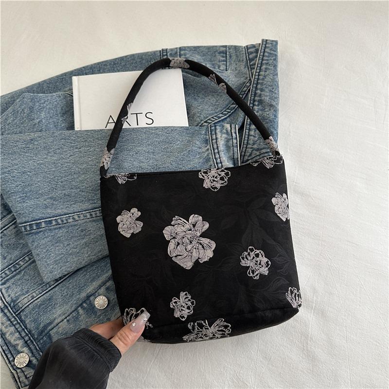 Exquisite Handbag Niche High-end Shoulder Bag Simple Versatile Large-capacity Tote Bag