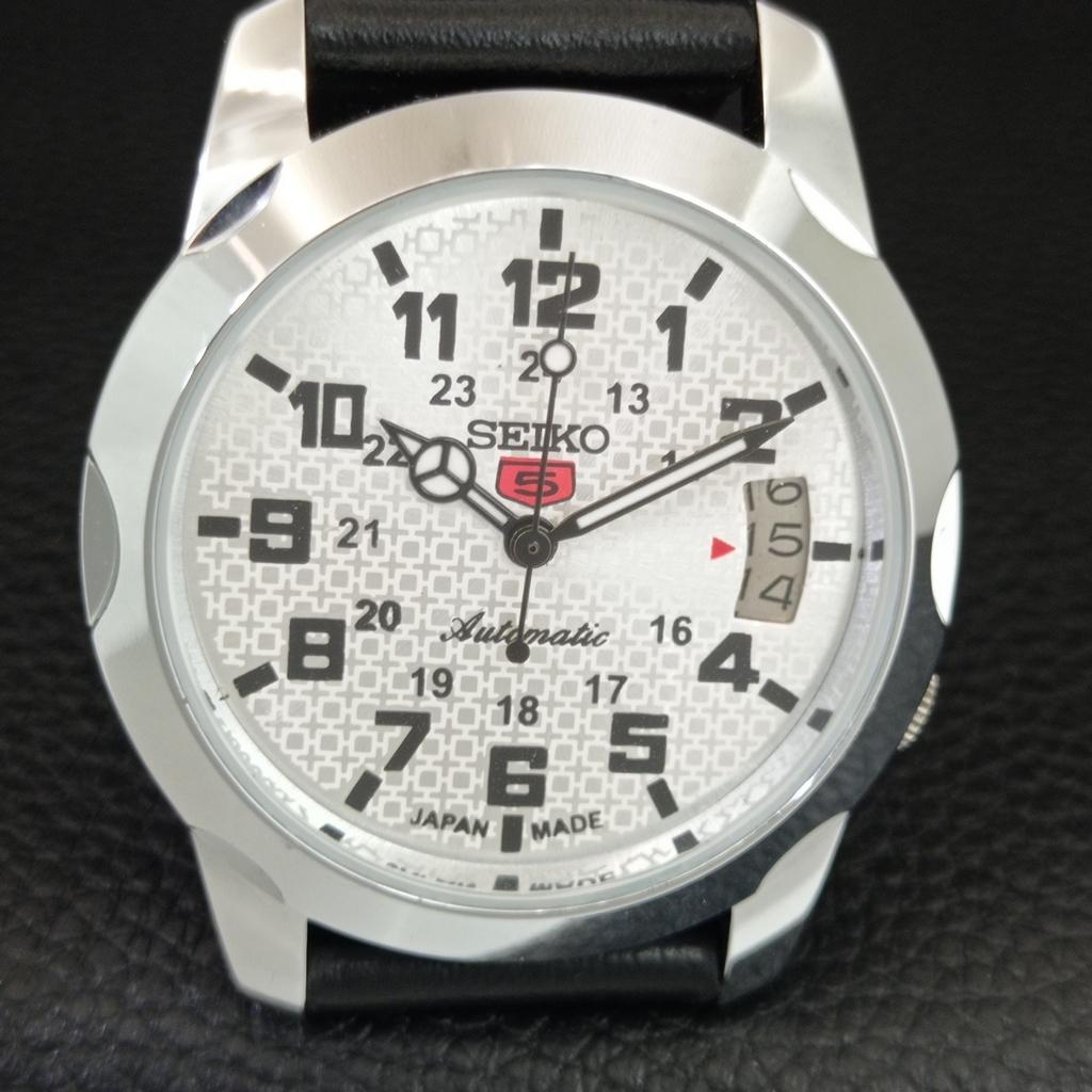 REFURBISHED SEIKO 5 AUTOMATIC VINTAGE JAPAN MENS SILVER DIAL WATCH a445519-1