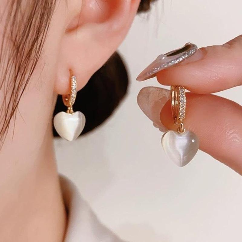 Ear Buckle Designer Cat's Eye Heart Earrings Delicate Shine Zircon Cute Earrings Female Buckle Fashion Jewelry Women Party Gift Accessories
