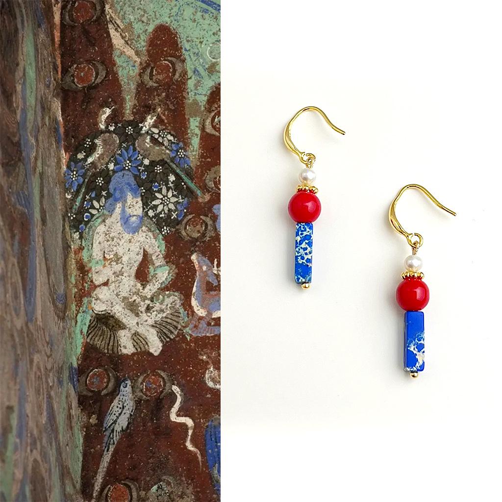 Boucles d'oreilles faites main rouge et bleu en pierres et perles - Style ethnique rétro