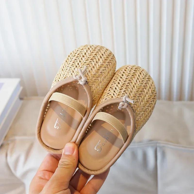 

Детские сандалии для девочек 2024 года, летняя новая мода, мягкие, удобные, шикарные, плетеные, нескользящие, повседневные, универсальные, классные, пляжные туфли 21 хаки