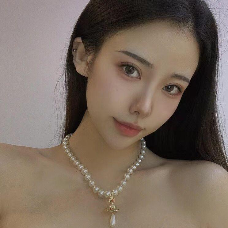 Pearl Saturn Classic Pendant Necklace Geometric Copper Design Fashionable Women