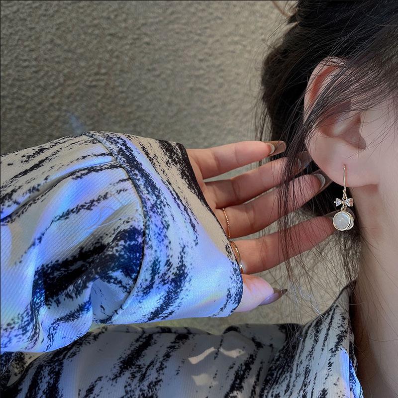 2022 Trendy Cat's Eye Bow Earrings for Women - Versatile and Influencer Approved Fashion Jewelry