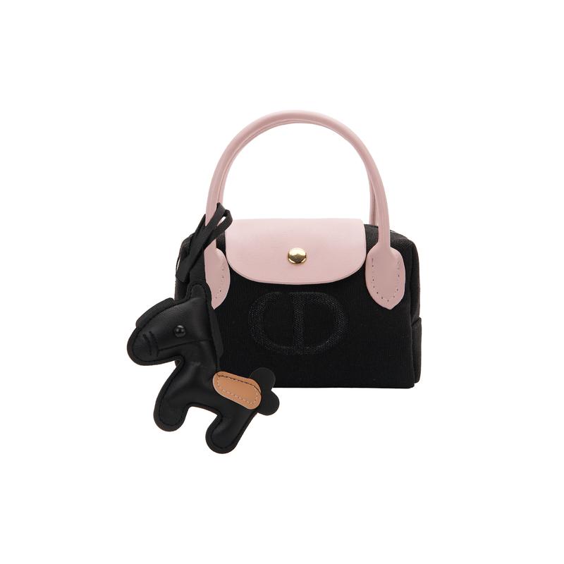 

DIOR [Customized Cosmetic Bag] Black Pink Pony Polyester Fiber Simple Sweet and Cool Daily Versatile Portable Black Handbag Storage чёрный