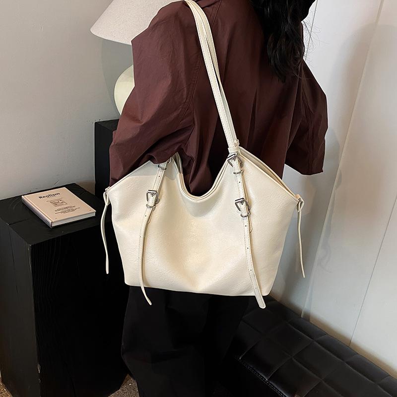 

Женская сумка 2025 новая трендовая ретро сумка-тоут для работы, сумка через плечо большой вместимости, сумка подмышку с высоким чувством стиля белый