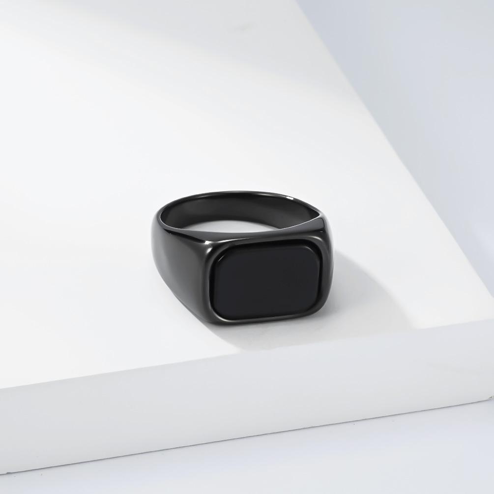 Cold Wind Square Black Gemstone Titanium Steel Ring Men's Niche High-end Sense Literary Temperament Ring
